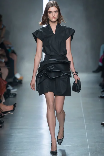 Look 12